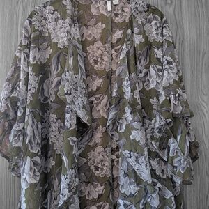 Elegant Floral Ruffle Blouse - Olive and Gray